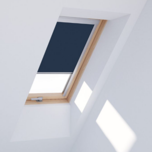 Roleta zaciemniająca na okno dachowe Dakea (granatowa 4212) 78x140